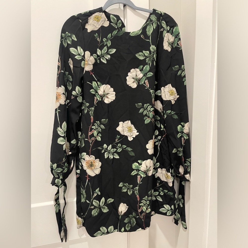 H&M - Floral print long sleeve dress - tie cuff